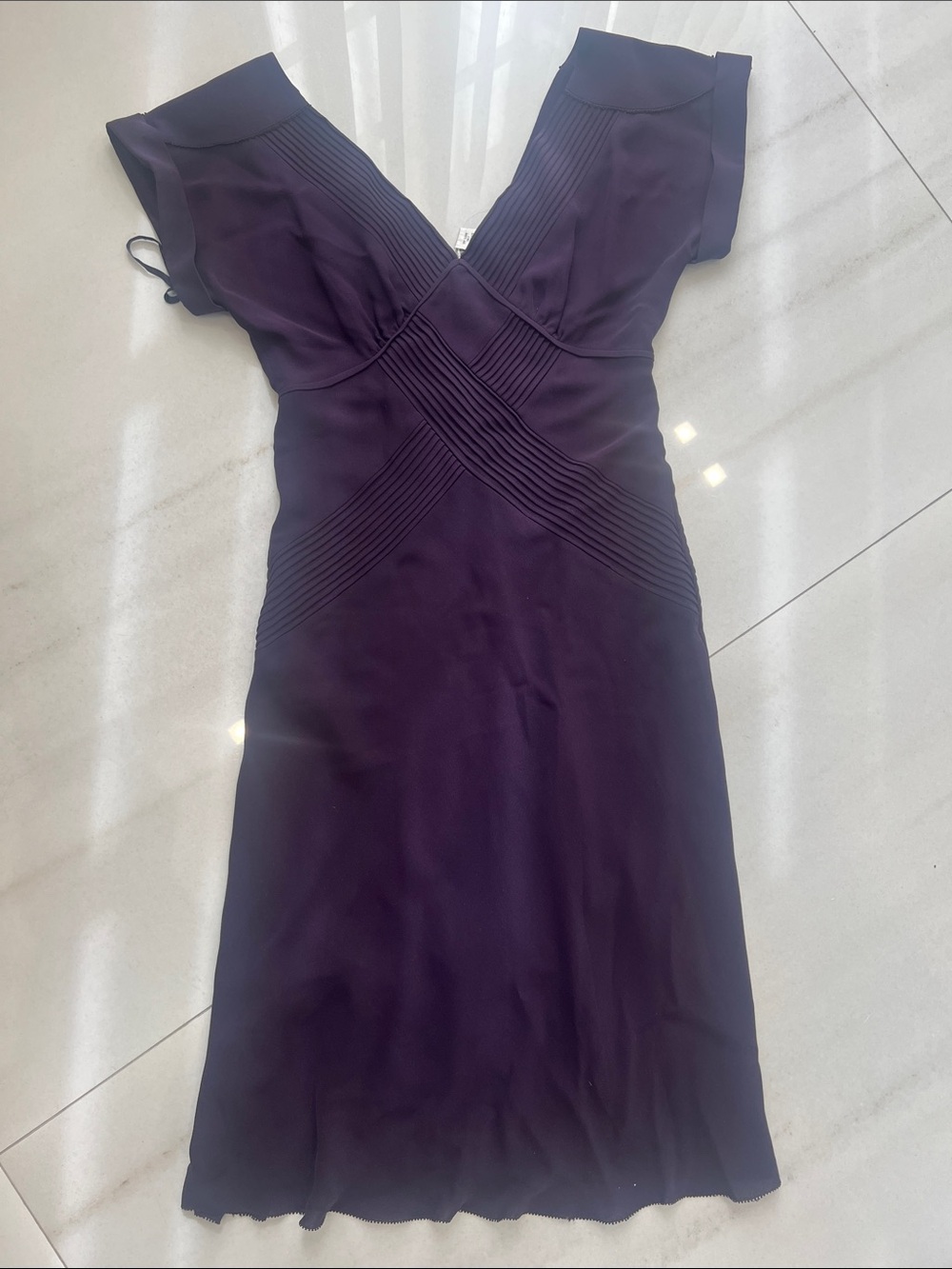 Diane Von Furstenberg Plum V-Neck Pleated Waist Midi Dress